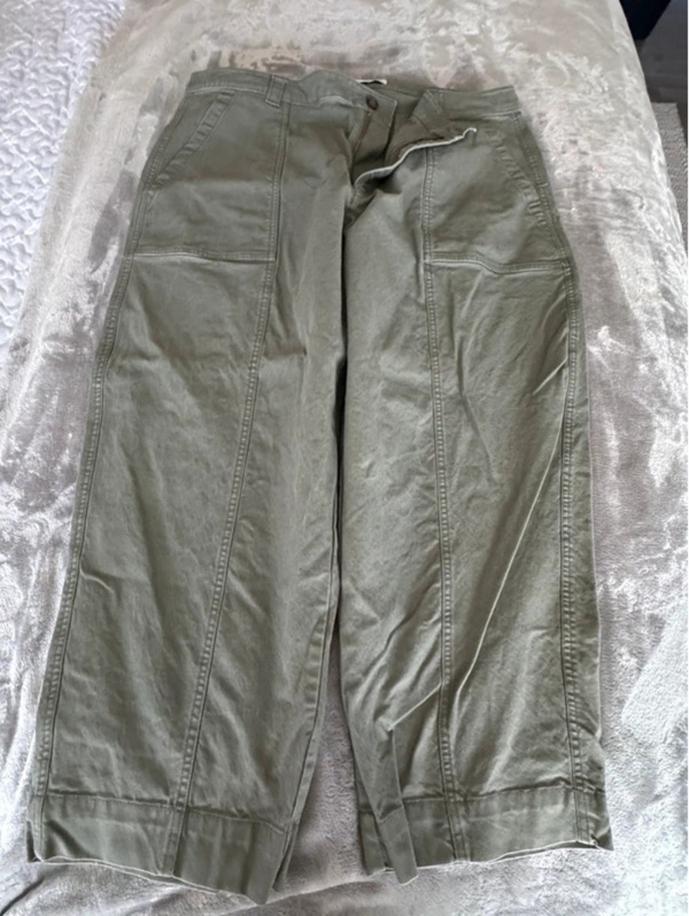 Old Navy High-Rise Barrel Leg Pants Size 20